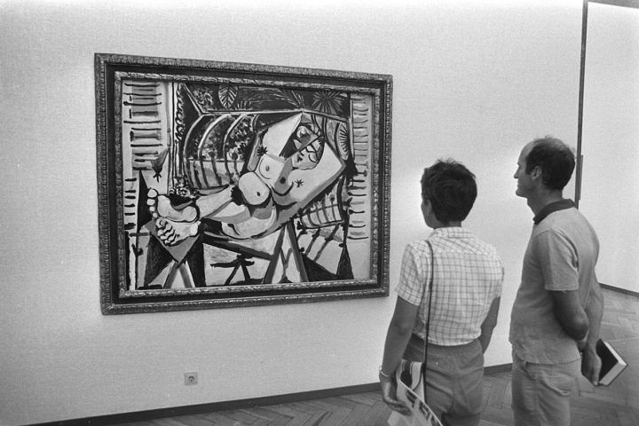 Pintura ‘Femme nue devant le jardin’ de Picasso en el Stedelijk Museum. Hans van Dijk for Anefo