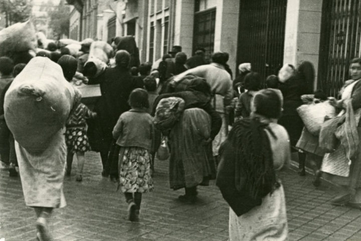 Guerra civil española, 1936-1939. Éxodo posterior al bombardeo de Madrid. CICR.