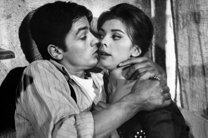 Alain Delon y Barbara Lass en una escena de la película italiana Che gioia vivere (1961)